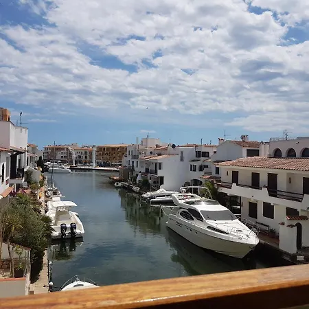 Apartment Magnifico Junto Al Canal Principal.