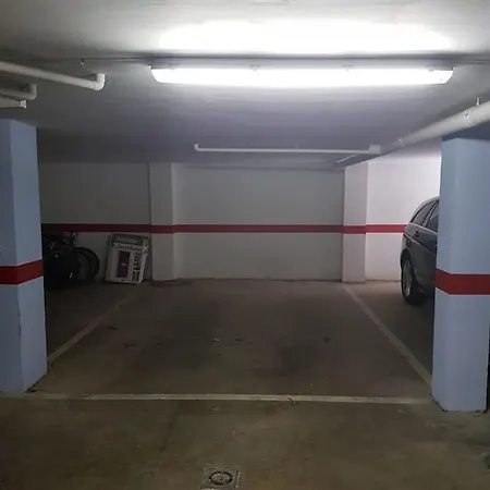 Magnífico Junto Al Canal Principal. Apartamento