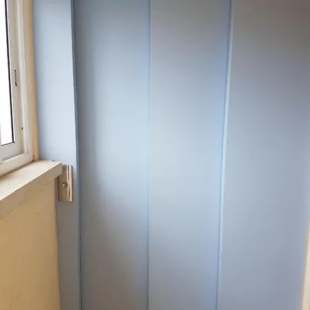 Magnífico Junto Al Canal Principal. Apartamento *